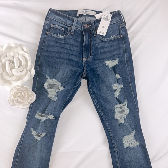 NWT HOLLISTER CURVY MID-RISE DISTRESSED JEANS. W24 L26 - Picture 3 of 5